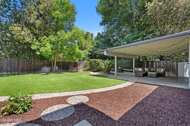 1063 Valley High Avenue, Thousand Oaks CA: https://media.crmls.org/mediaz/aace01ea-138a-45c2-a827-8bdf716696c7.jpg