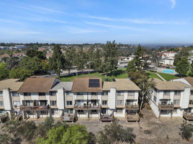 575 Otay Lakes Rd, Chula Vista CA: https://media.crmls.org/mediaz/aacf128e-d696-4815-ae57-8500ee9927cf.jpg