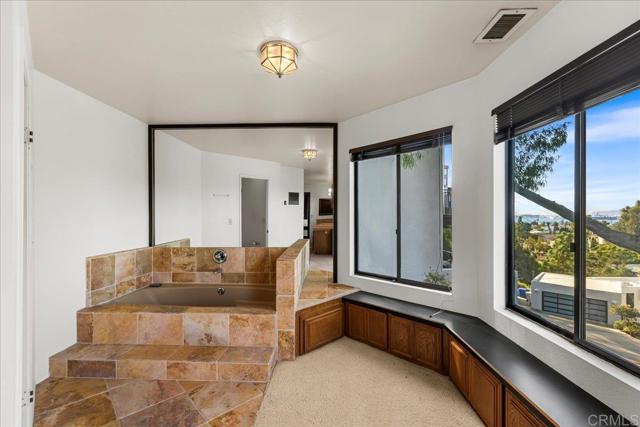 Detail Gallery Image 40 of 75 For 2871 Brant St, San Diego,  CA 92103 - 3 Beds | 3/1 Baths