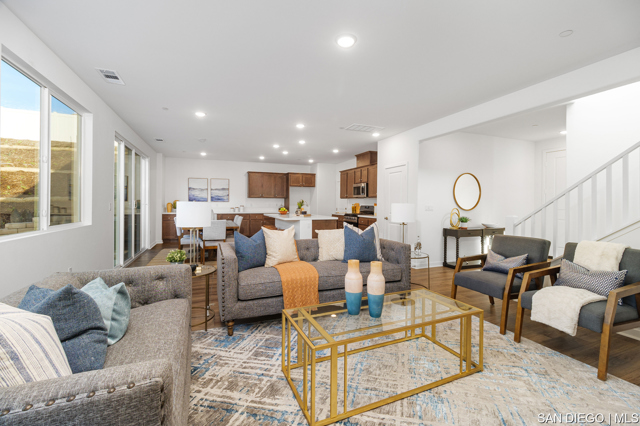 15217 Dawning CT, Lake Elsinore CA: https://media.crmls.org/mediaz/aacfc6a7-e86d-42f8-8b33-181358142e24.jpg