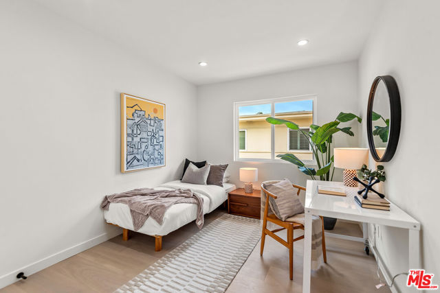 4715 La Villa Marina, Marina del Rey CA: https://media.crmls.org/mediaz/aacfc7ab-01ae-476e-899e-cbe999dc98d4.jpg