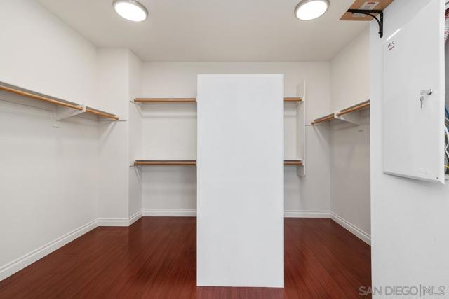 10518 Monterey Ridge Dr, San Diego CA: https://media.crmls.org/mediaz/aad0014f-4457-464a-a611-50f33b255ab0.jpg