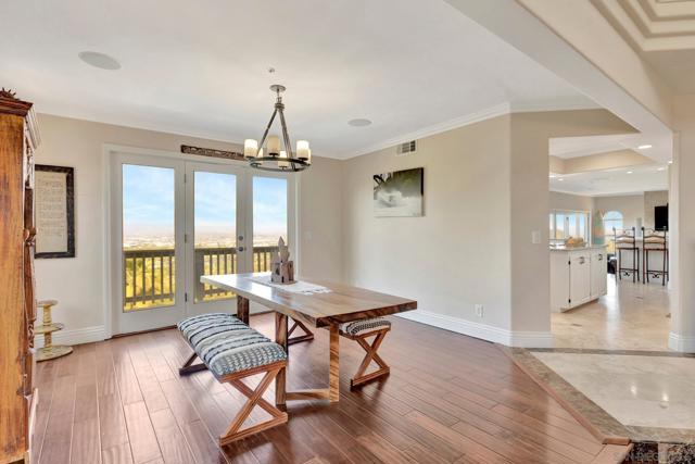 560 Seeforever Dr, San Marcos CA: https://media.crmls.org/mediaz/aad0c68f-0fc8-4547-8097-96dbd04102c8.jpg