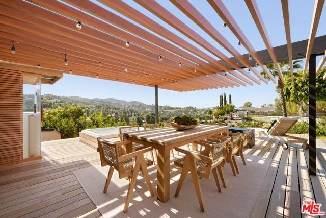 Image 17 of 21 For 3565 Crownridge Drive