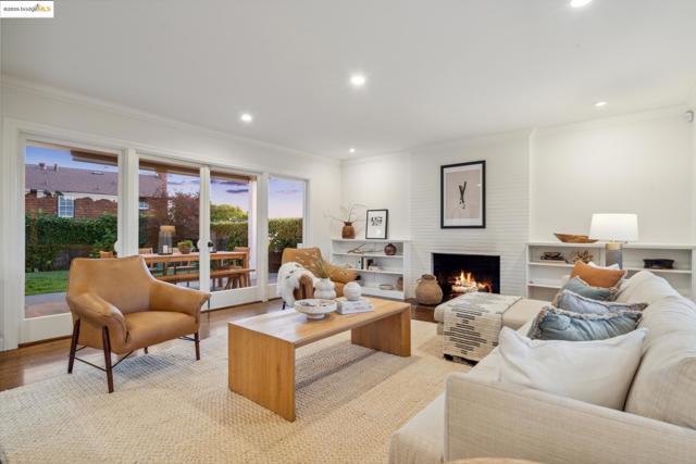 412 Scenic Avenue, Piedmont CA: https://media.crmls.org/mediaz/aad2fb5b-69c7-491a-9fcd-cd169a9e2273.jpg