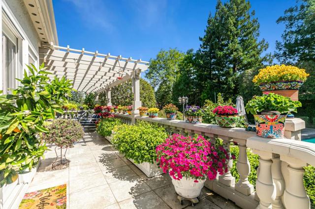 12308 Crayside Lane, Saratoga CA: https://media.crmls.org/mediaz/aad32553-7912-4da9-96af-e7e1c50a3273.jpg