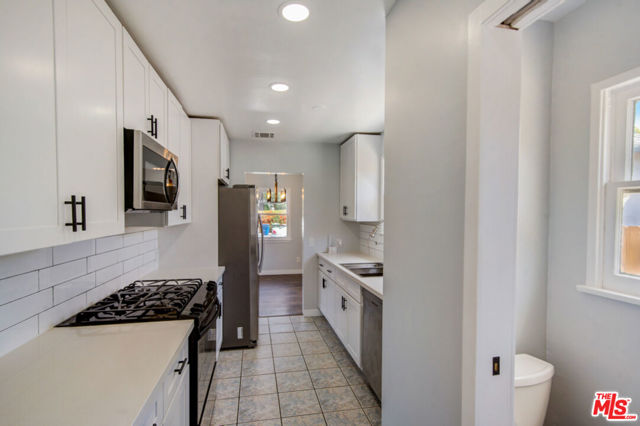 11344 BESSEMER Street photo 4