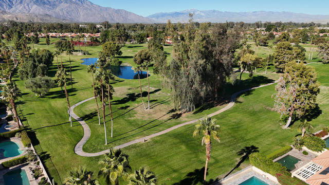 205 Kavenish Drive, Rancho Mirage CA: https://media.crmls.org/mediaz/aad3d112-ed2e-4f2d-aea8-912654fb5f85.jpg
