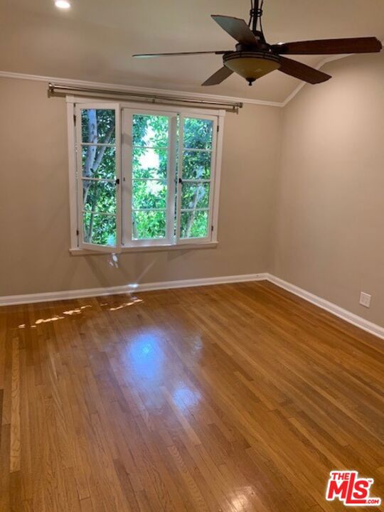 1201 S OGDEN Drive, Los Angeles CA: https://media.crmls.org/mediaz/aad3dd39-0625-4d67-8303-4d1252f5c238.jpg