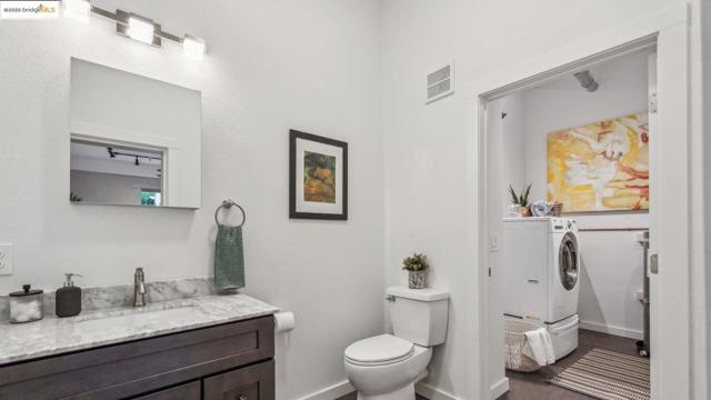 958 28th ST, Oakland CA: https://media.crmls.org/mediaz/aad44754-8412-483e-a46f-780467962827.jpg