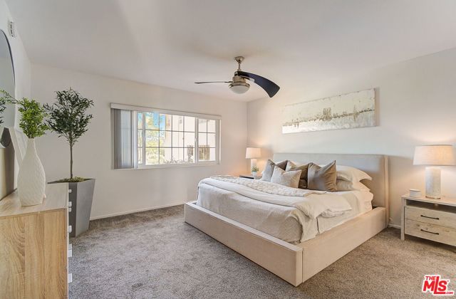 4990 Llano Drive, Woodland Hills CA: https://media.crmls.org/mediaz/aad4cbf6-5bf3-4535-a2b4-b3d7835e3d6a.jpg