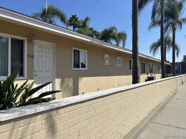 740 Escondido Blvd, Escondido, California 92025, ,Commercial Sale,For Sale,Escondido Blvd,240028584SD