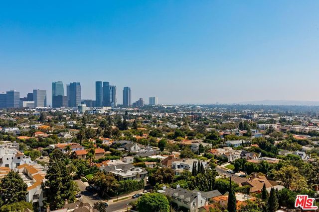 10724 Wilshire Boulevard, Los Angeles CA: https://media.crmls.org/mediaz/aad529a8-9bf3-4e16-907b-d159af8613d5.jpg