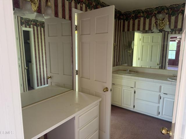 22600 Sunrise Court, Tehachapi CA: https://media.crmls.org/mediaz/aad549dd-34b4-40b7-8f62-c5eb64ef57ce.jpg