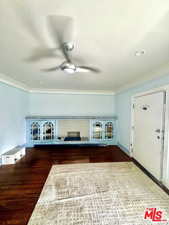 2922 8th Avenue, Los Angeles CA: https://media.crmls.org/mediaz/aad57a6c-5b28-488d-81db-589df6874687.jpg