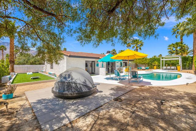 1862 N Nogales Way, Palm Springs CA: https://media.crmls.org/mediaz/aad6465c-9579-47df-a10d-9282fb44bc34.jpg