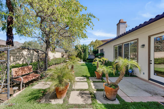 5199 Via Dolores, Newbury Park CA: https://media.crmls.org/mediaz/aad6a32b-18dc-4d20-bb92-8ab7516d3b53.jpg