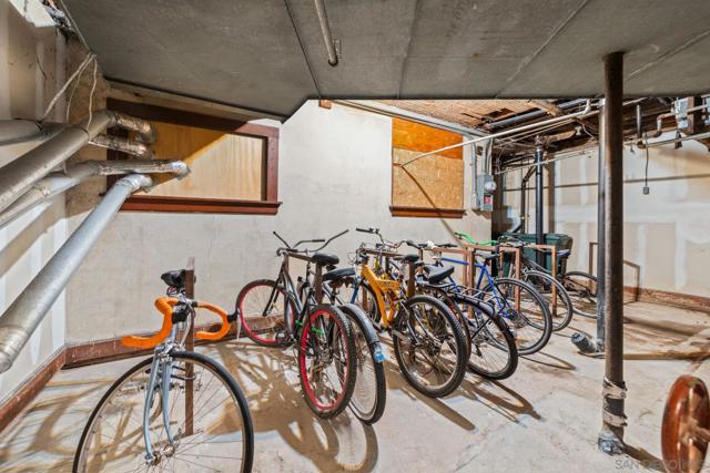 Image 14 of 27 For 950 9th Ave  