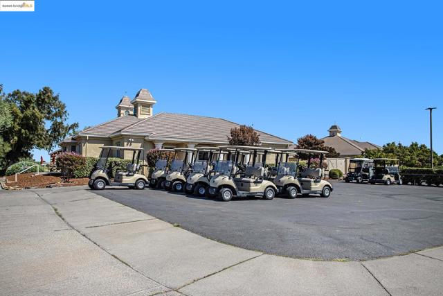 299 Marks Rd, Rio Vista CA: https://media.crmls.org/mediaz/aad713fa-db1a-4d0b-af66-382efd0226a3.jpg