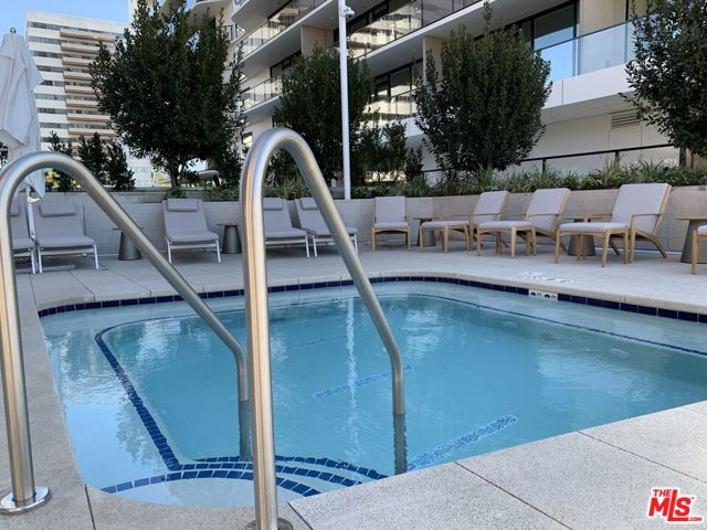 11750 Wilshire Boulevard, Los Angeles CA: https://media.crmls.org/mediaz/aad7773f-8ce2-4e02-947c-47fea3e67963.jpg