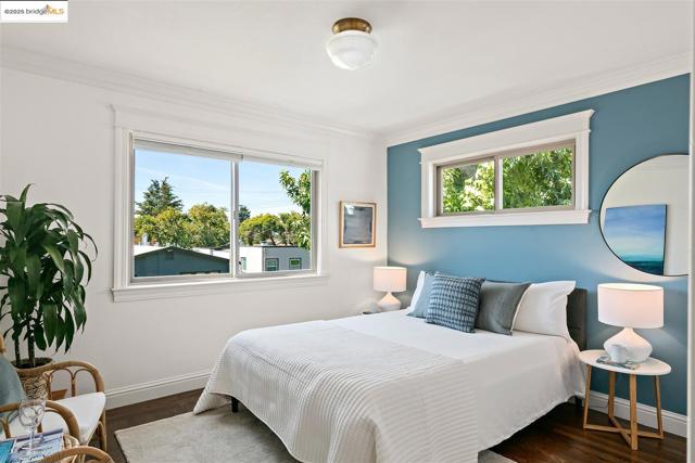 2310 Spaulding Ave, Berkeley CA: https://media.crmls.org/mediaz/aad7c3c0-ce9d-485e-9b2a-9f8cda3bc4a5.jpg