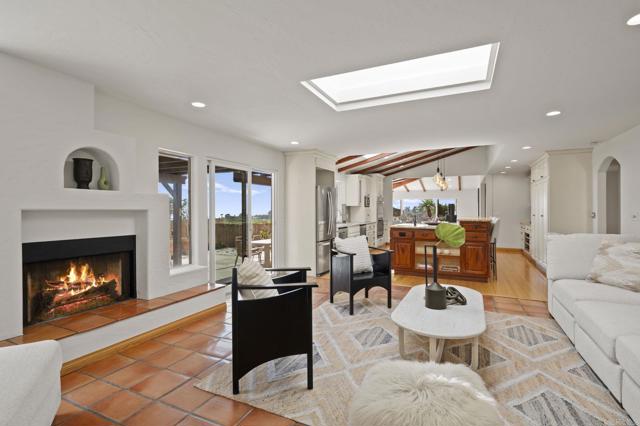 Detail Gallery Image 24 of 75 For 6301 Castejon Dr, La Jolla,  CA 92037 - 4 Beds | 3 Baths