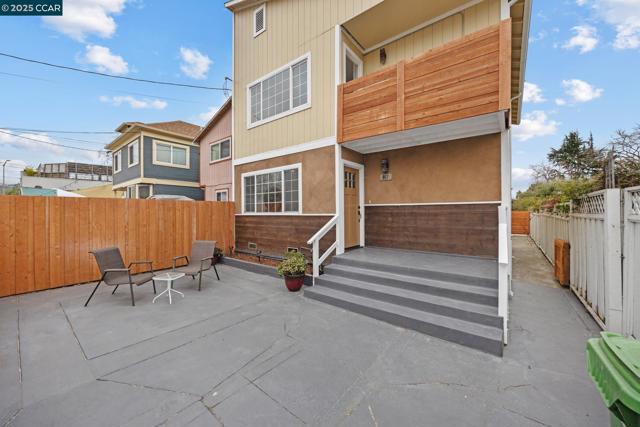 Image 53 of 60 For 917 60th St  