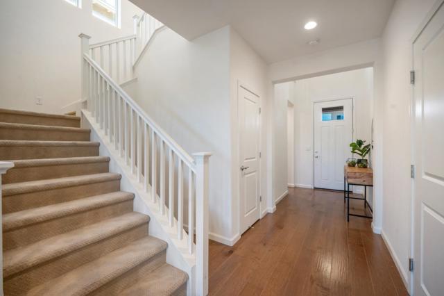 712 Baxter Way, Gilroy CA: https://media.crmls.org/mediaz/aad93c64-0431-4f57-a334-27d1aee38f21.jpg