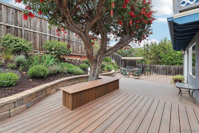 8007 Wetherly St, La Mesa CA: https://media.crmls.org/mediaz/aada4385-7ab4-486c-99f2-9d7896351e0c.jpg