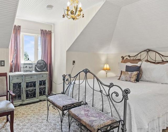 620 El Salto Drive, Capitola CA: https://media.crmls.org/mediaz/aada9c1e-c10d-4cd2-99b1-6200e68925b9.jpg