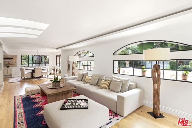 1508 N Beverly Glen Boulevard, Los Angeles CA: https://media.crmls.org/mediaz/aadbed8c-c136-4d85-92e0-ba8fd1efd788.jpg