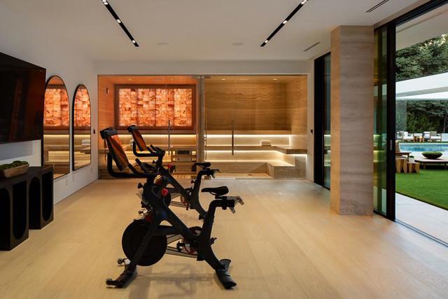 349 Walsh Road, Atherton CA: https://media.crmls.org/mediaz/aadcf1cb-55d4-4852-82fb-851e4425cd9a.jpg
