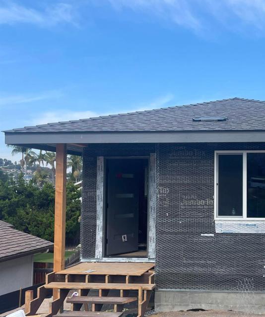 3335 37 S Barcelona St., Spring Valley CA: https://media.crmls.org/mediaz/aadd2655-d496-45d0-99ed-83aaa35ce500.jpg