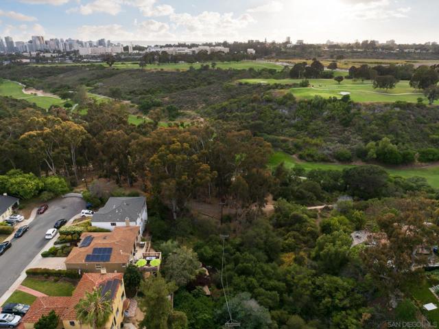 2810 Ivy Street, San Diego CA: https://media.crmls.org/mediaz/aade1e55-a86b-4806-97d0-e99ebda82c18.jpg