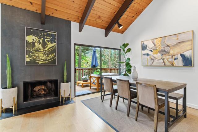 2343 Arrowhead Drive, Oakland CA: https://media.crmls.org/mediaz/aade3a97-6f69-4f1d-a788-495316bde27c.jpg