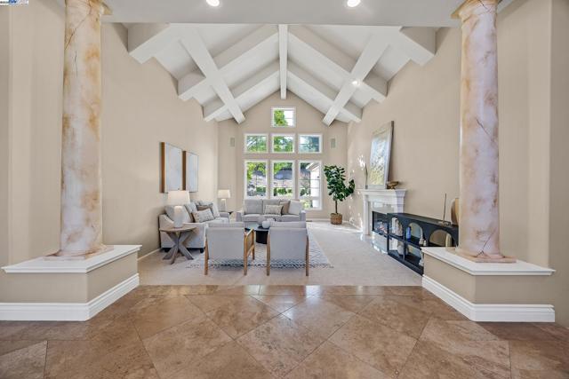 24 Timberview Ct., Danville CA: https://media.crmls.org/mediaz/aade6952-ae77-45a1-a35a-08a3f74140a0.jpg