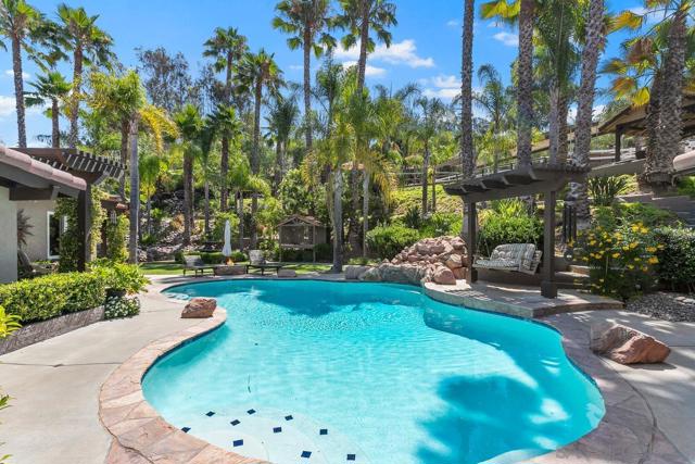 4716 S Mission Rd, Fallbrook CA: https://media.crmls.org/mediaz/aadec407-a913-4181-9e94-befb63f4252f.jpg