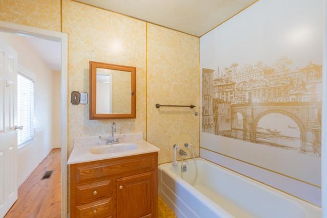 1261 Third Street, Monterey CA: https://media.crmls.org/mediaz/aadf7910-5e3e-4b14-8f24-d5d89914e248.jpg