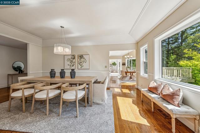 22 Ranger Ct, Alamo CA: https://media.crmls.org/mediaz/aae0683a-7953-43ae-9968-e64bbbee9f2a.jpg