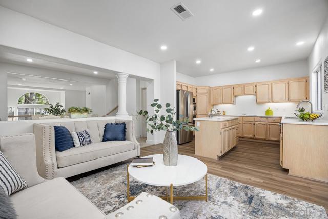 5125 Renaissance Ave, San Diego CA: https://media.crmls.org/mediaz/aae0a5f5-35a2-4c41-907a-5ba855db441d.jpg