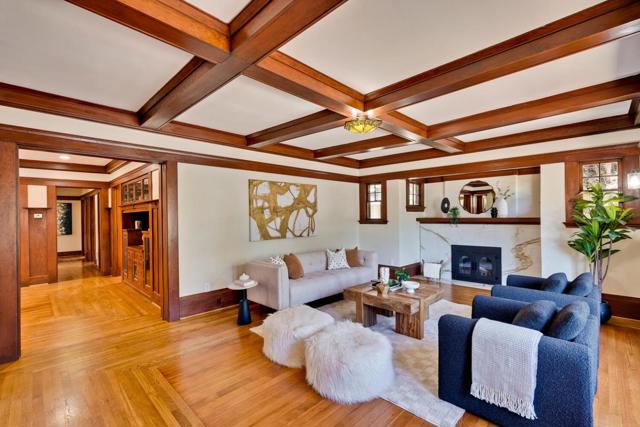 339 S 13th Street, San Jose CA: https://media.crmls.org/mediaz/aae18bbb-4fdc-44b3-9d12-d3bddeba3a31.jpg