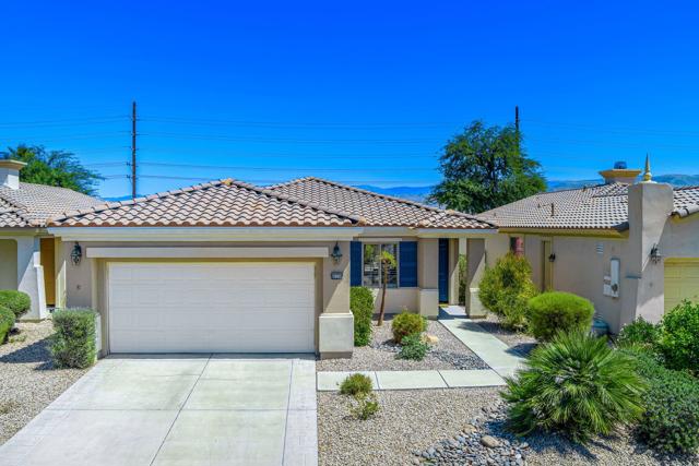 80208 Avd Linda Vista, Indio CA: https://media.crmls.org/mediaz/aae2e2c0-ecb8-4681-be07-61130b7ccaea.jpg