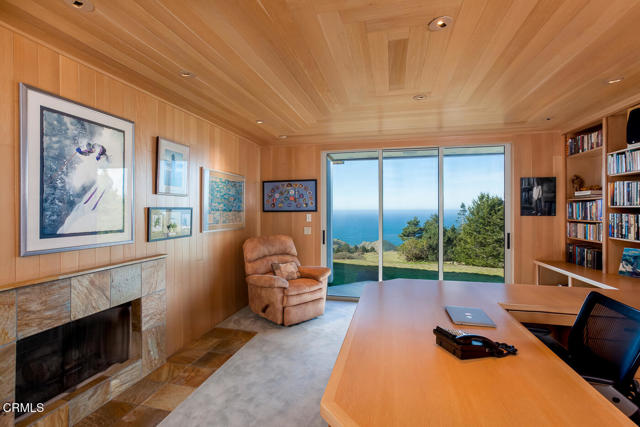 43850 Buckhorn Cove E Road, Little River CA: https://media.crmls.org/mediaz/aae43882-407a-44c0-b28a-582d7f9ff8f7.jpg