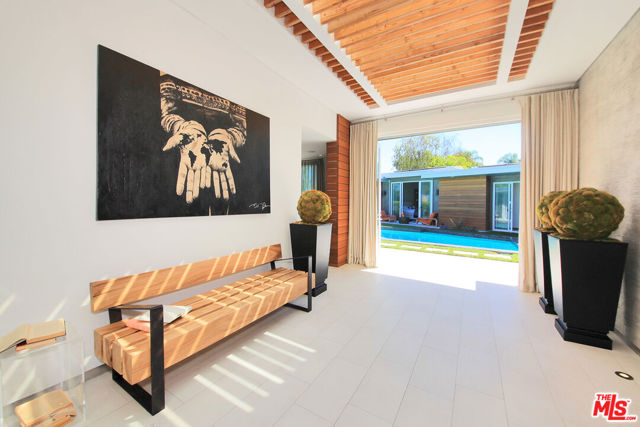 3054 Elvido Drive, Los Angeles CA: https://media.crmls.org/mediaz/aae46a2a-e7f0-4f02-b919-737c7c2cf276.jpg