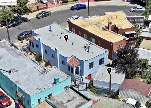 2775 E 21St St, Oakland CA: https://media.crmls.org/mediaz/aae47cf3-f018-4d1a-9bc8-ea4470d032c9.jpg