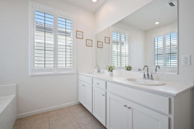 1060 Jan Avenue, Hollister CA: https://media.crmls.org/mediaz/aae4e935-724b-4263-92f3-b0044e33aeea.jpg