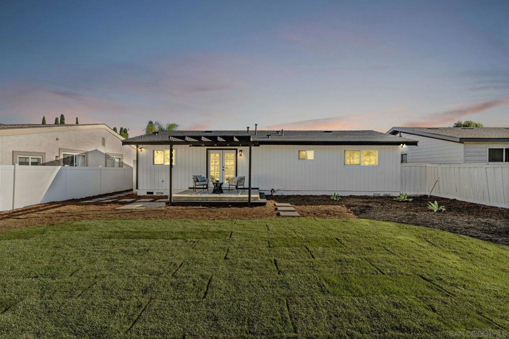 13442 Mountainside Dr - photo 2