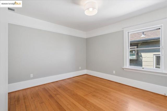 1912 Virginia St, Berkeley CA: https://media.crmls.org/mediaz/aae4f84d-6f49-491b-bbf1-9de1a37f3f13.jpg