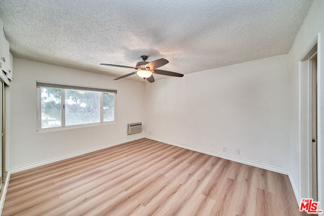 12129 Beverly Boulevard, Whittier CA: https://media.crmls.org/mediaz/aae641e6-87ce-4ef6-a15b-909762479d8c.jpg