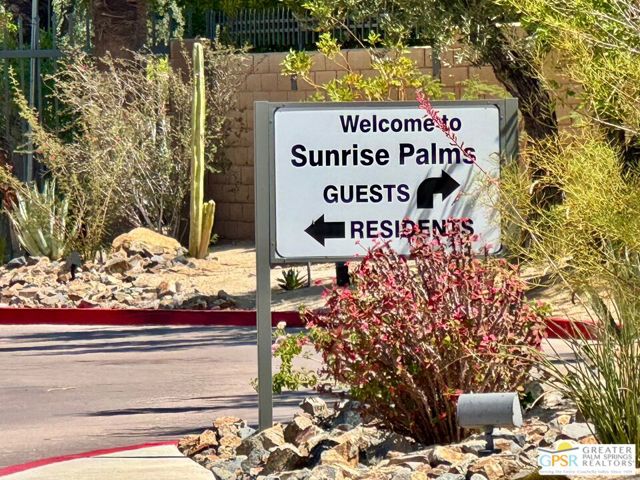 1533 N Sunflower Court, Palm Springs CA: https://media.crmls.org/mediaz/aae6d7a7-fcc2-441c-8c71-dca7e2b6069e.jpg